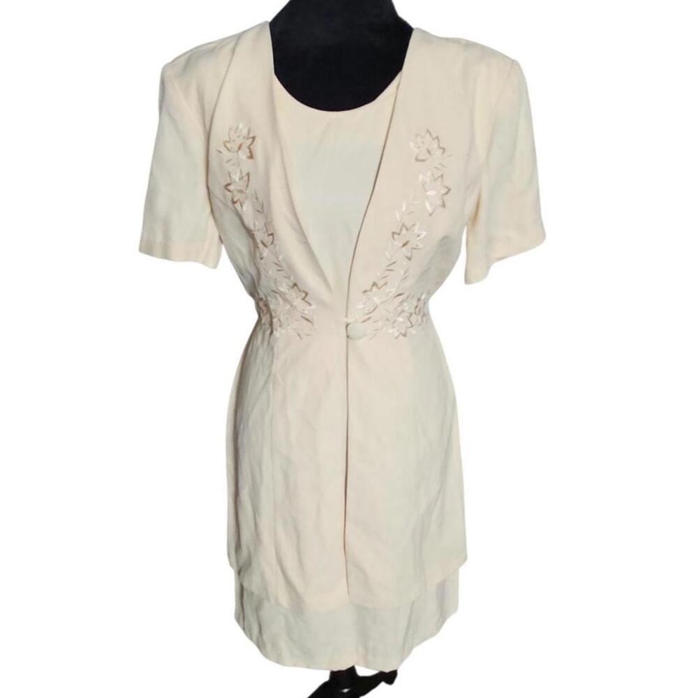 New Vintage R.J & Co 90s Women Beige Creme Short Sleeve Work Dress Size 6